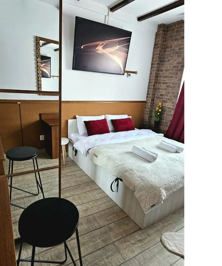 Tantra Studio 7 Nacu Universitate Bucarest 0*,