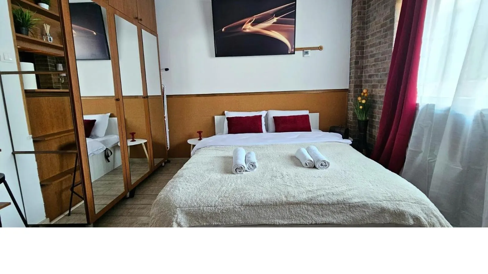 Tantra Studio 7 Nacu Universitate Bucarest Roumanie