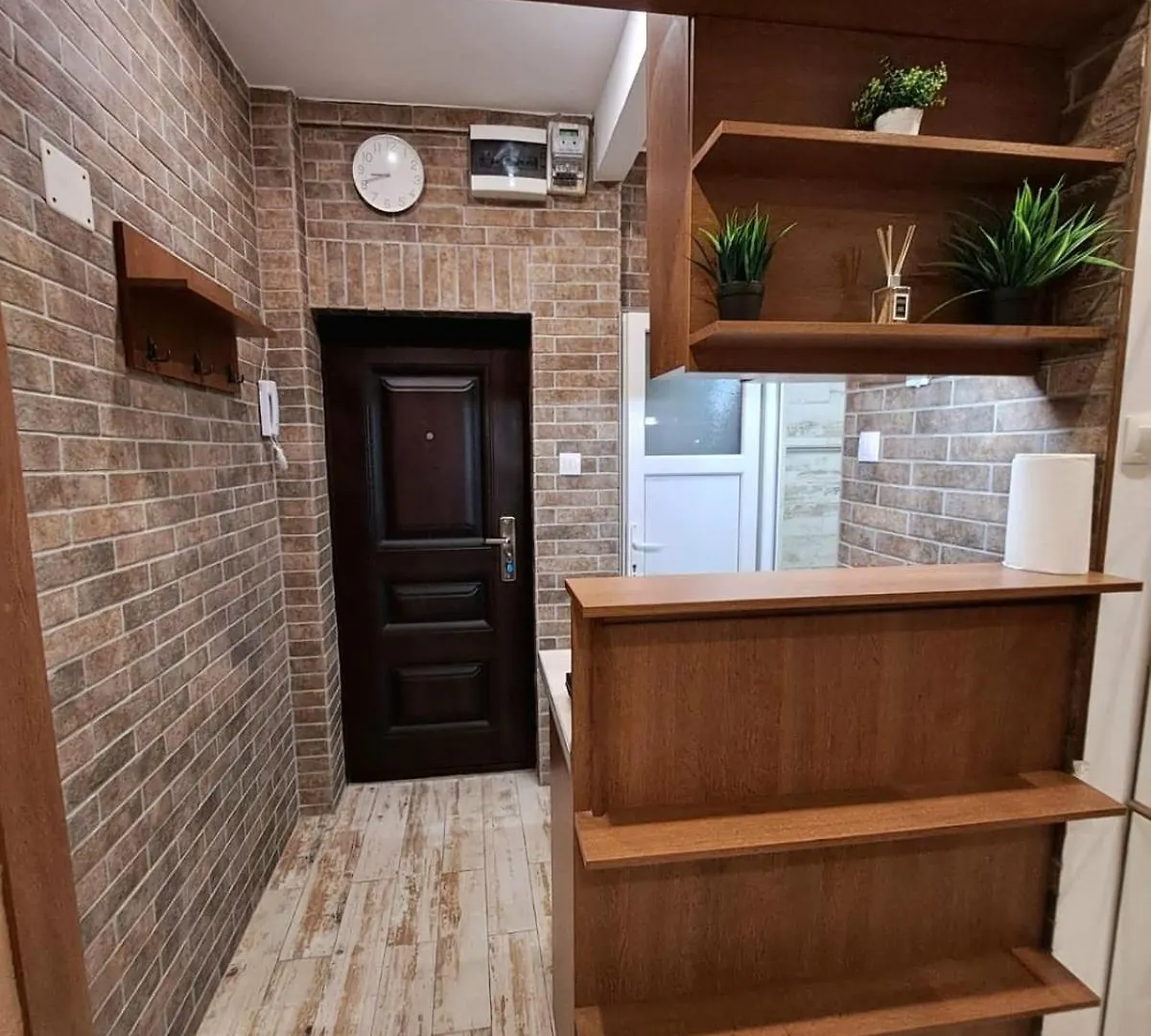 Tantra Studio 7 Nacu Universitate Bucarest 0*,